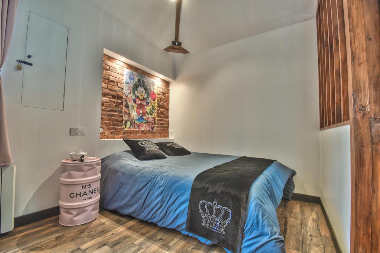 * Le Loft Des Mysteres * Apartment แมงเตอนง ภายนอก รูปภาพ