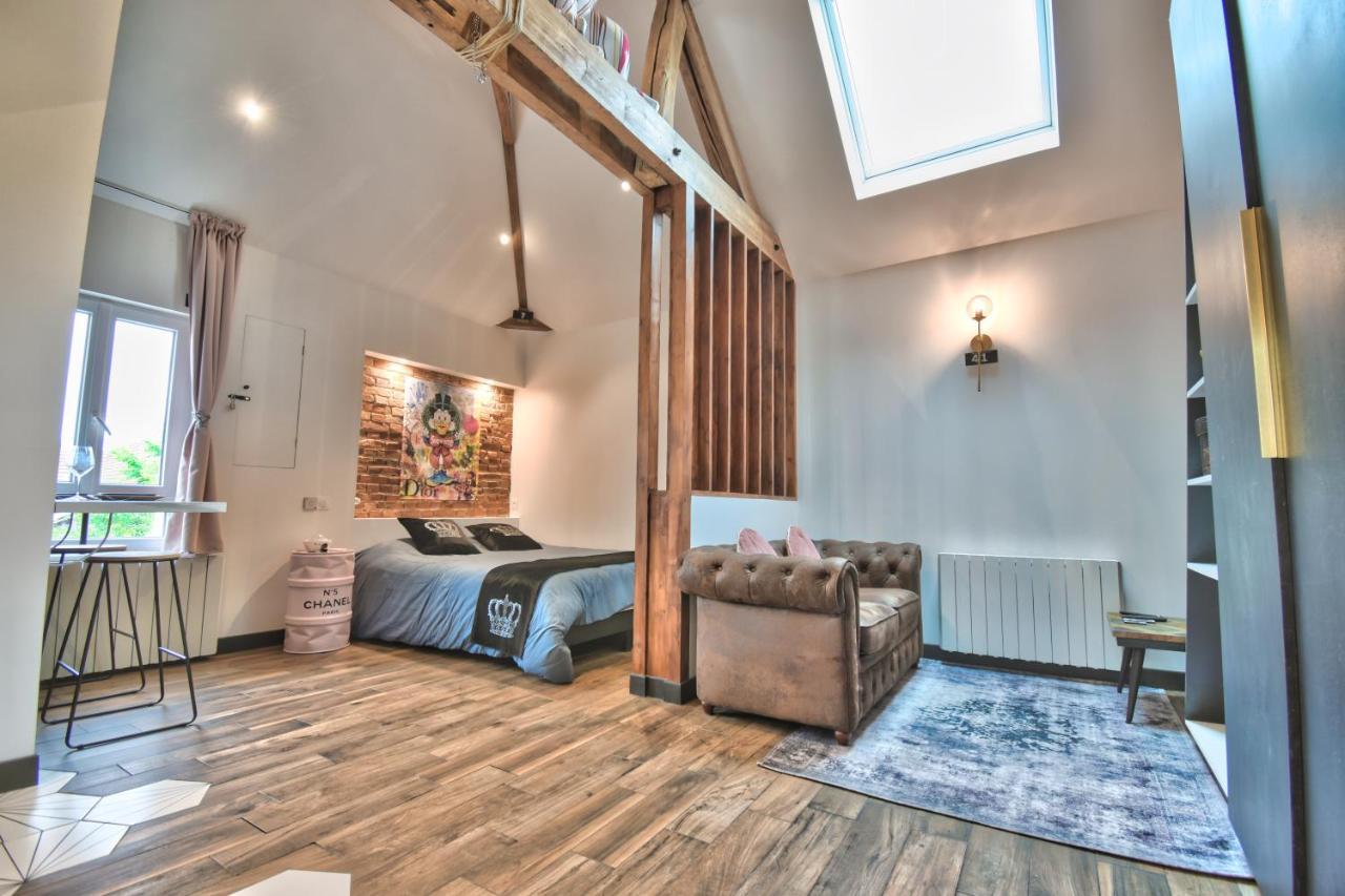 * Le Loft Des Mysteres * Apartment แมงเตอนง ภายนอก รูปภาพ